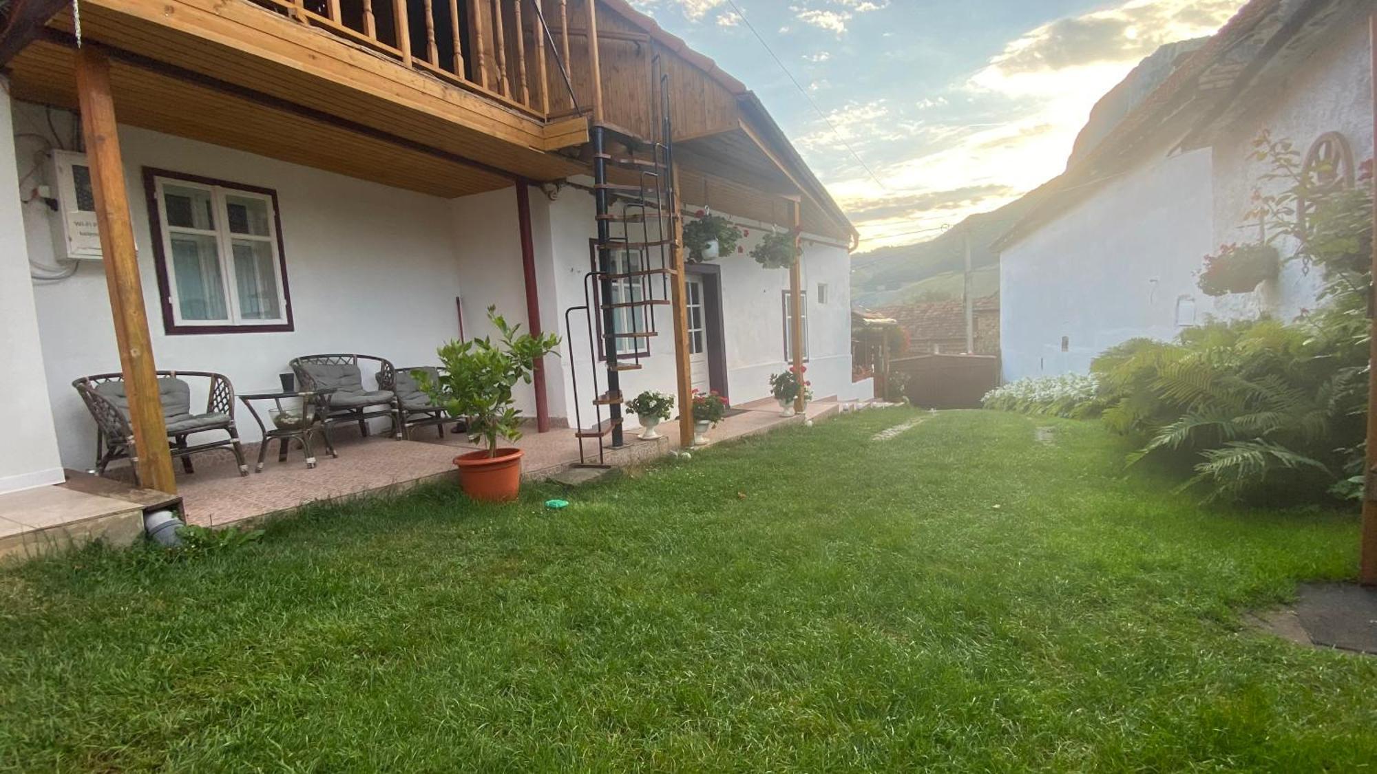 Отель Casa Kelemen Iren Риметя Экстерьер фото